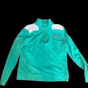 Nice women Vineyard Vines pullover shirt Teal greenish colored sz medium